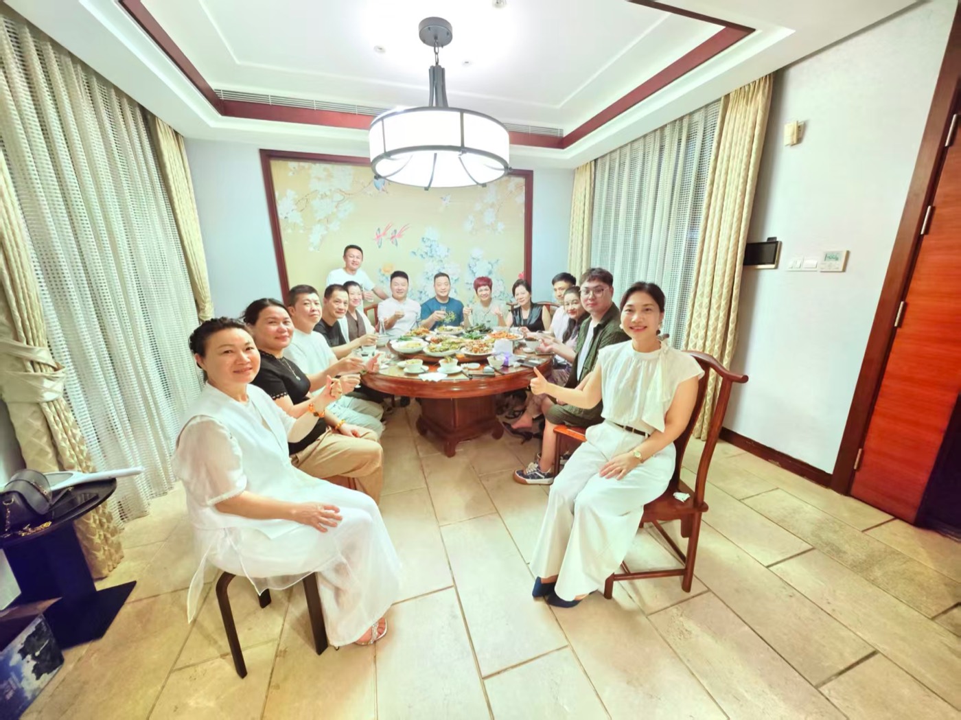东方好妈妈俱乐部深度交流活动，围炉论道
